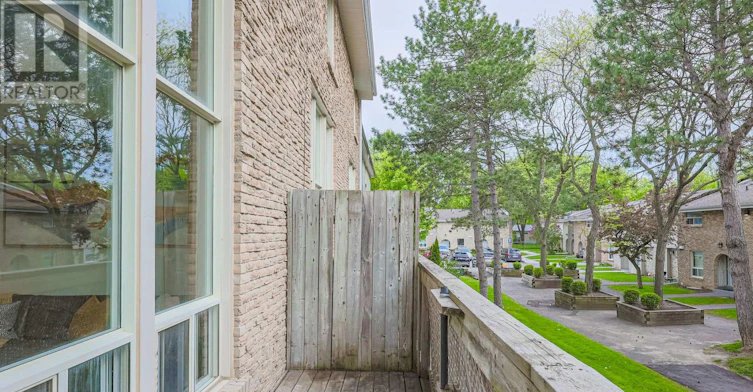 33-560 Waverly Street N, Oshawa, ON, L1J 5Y4 - 33