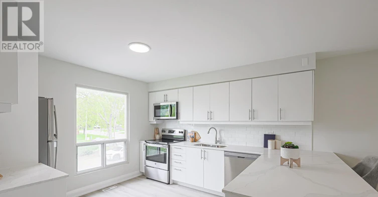 33-560 Waverly Street N, Oshawa, ON, L1J 5Y4 - 8