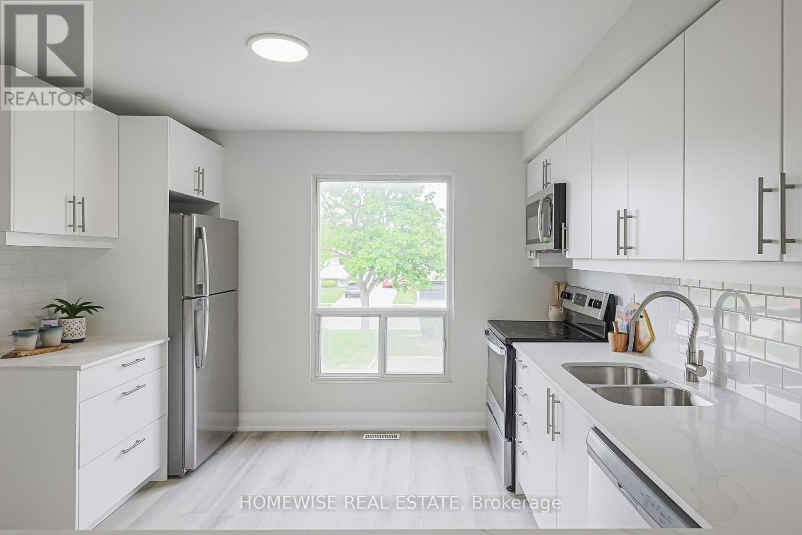 33-560 Waverly Street N, Oshawa, ON, L1J 5Y4 - 11