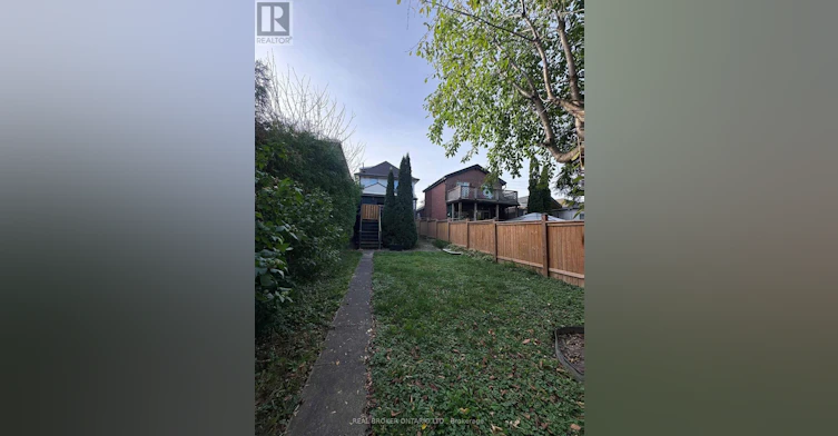 BSMT-988 Cosburn Avenue, Toronto, ON, M4C 2X1 - 15