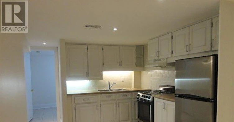 LOWER-190 Wineva Avenue, Toronto, ON, M4E 2T4 - 8