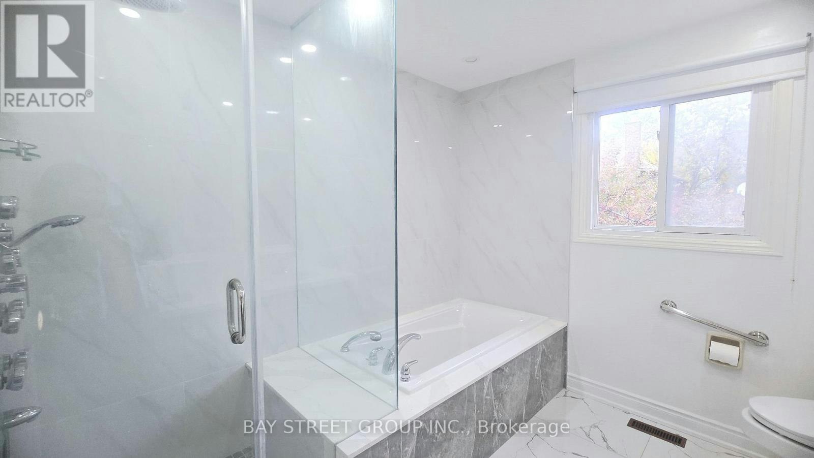 24 Beasley Drive, Richmond Hill, ON, L4C 7Z2 - 22