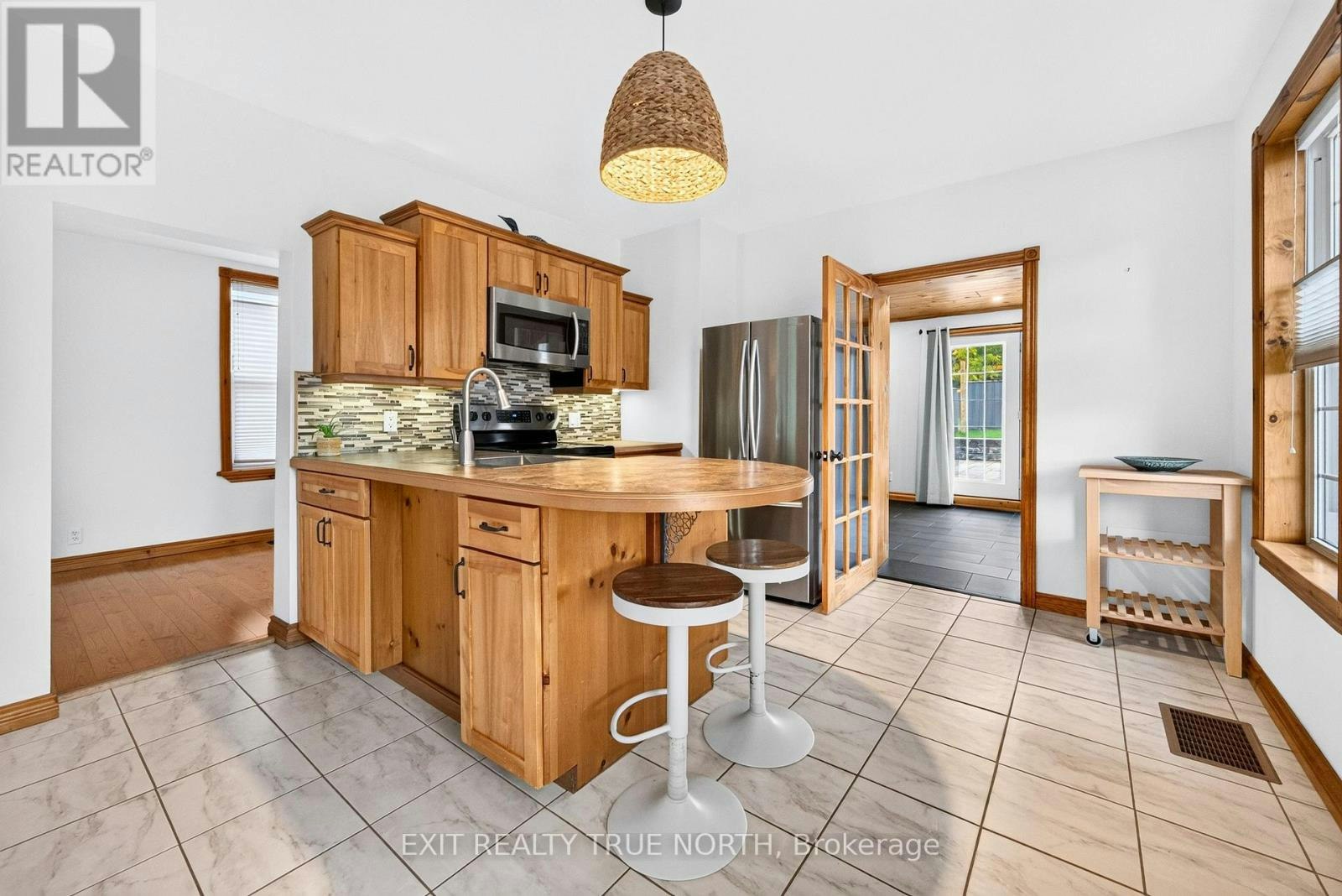 17 Peel Street, Penetanguishene, ON, L9M 1A5 - 8