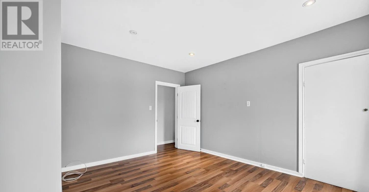 17 Peel Street, Penetanguishene, ON, L9M 1A5 - 17