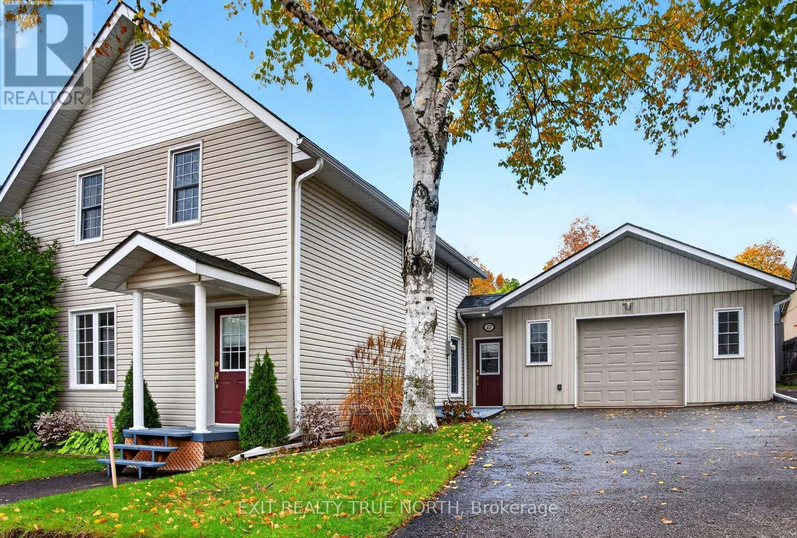 17 Peel Street, Penetanguishene, ON, L9M 1A5