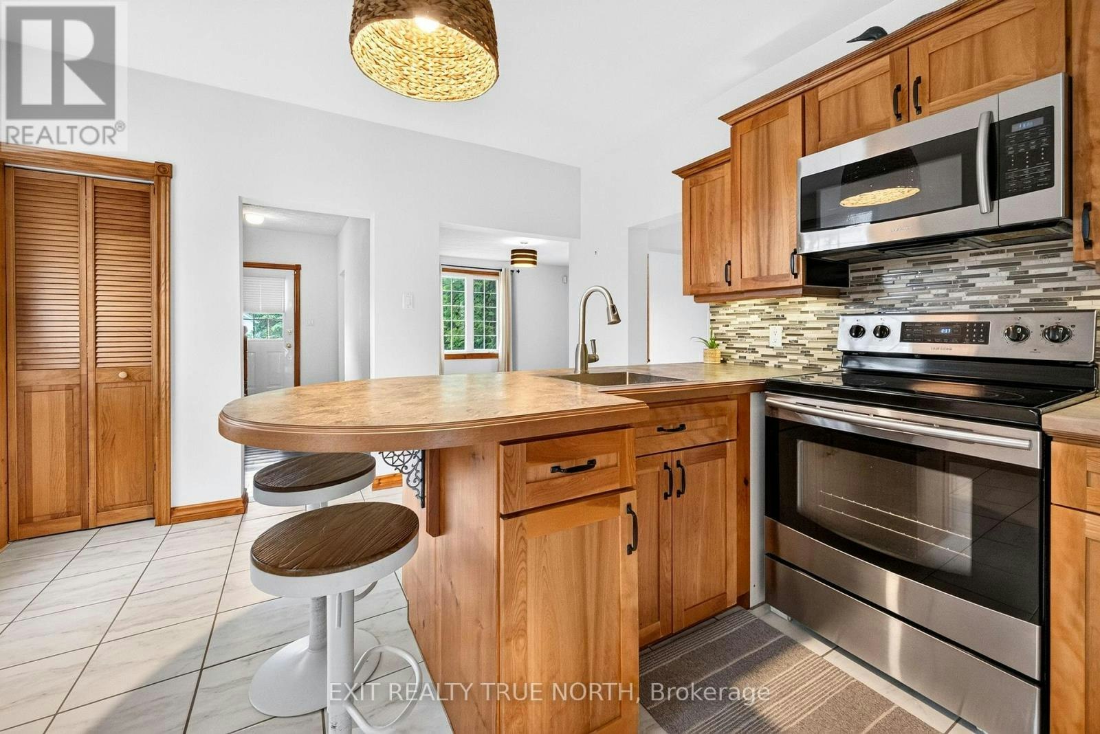 17 Peel Street, Penetanguishene, ON, L9M 1A5 - 7