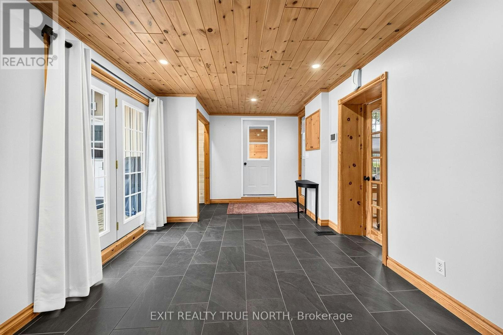 17 Peel Street, Penetanguishene, ON, L9M 1A5 - 4