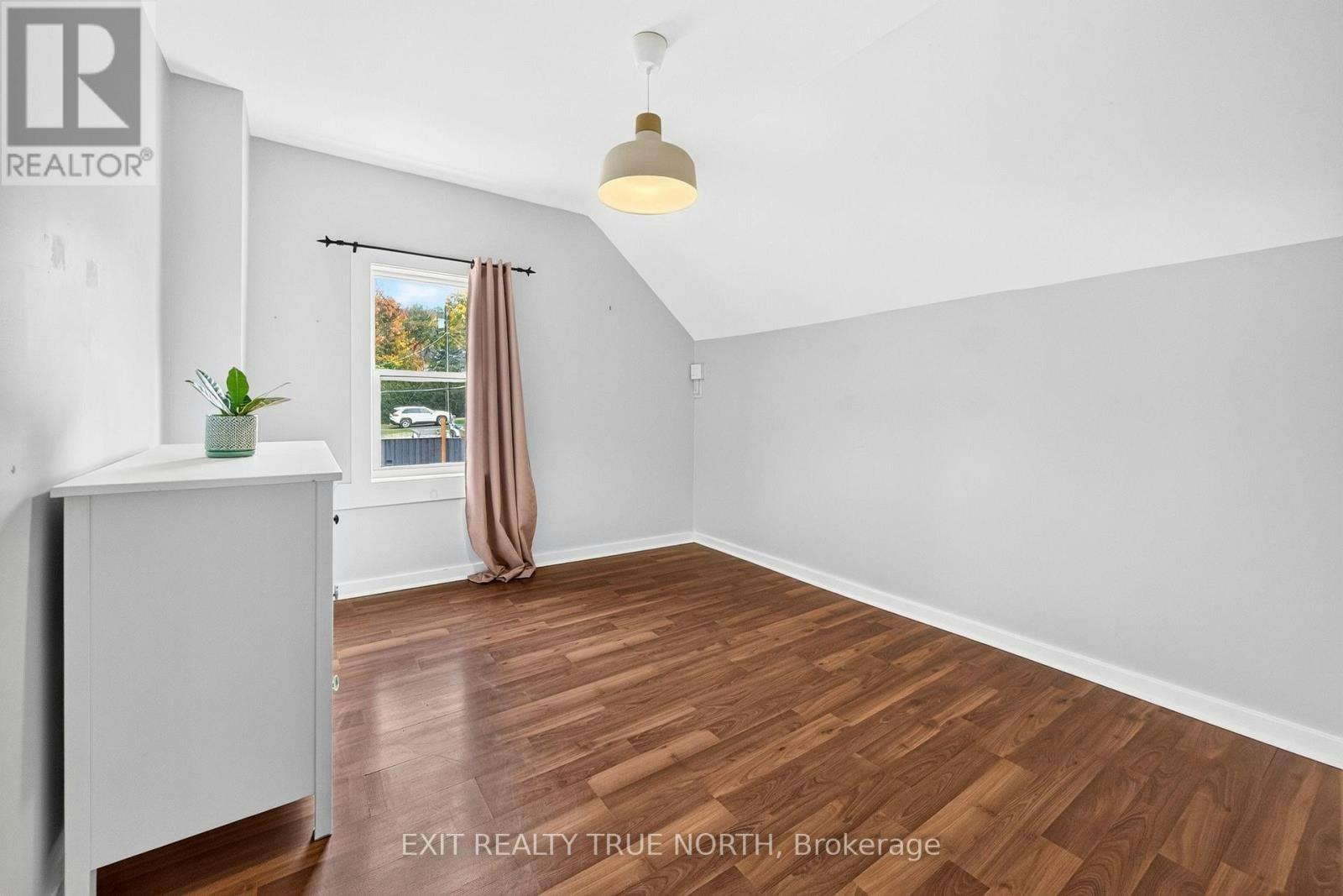 17 Peel Street, Penetanguishene, ON, L9M 1A5 - 18