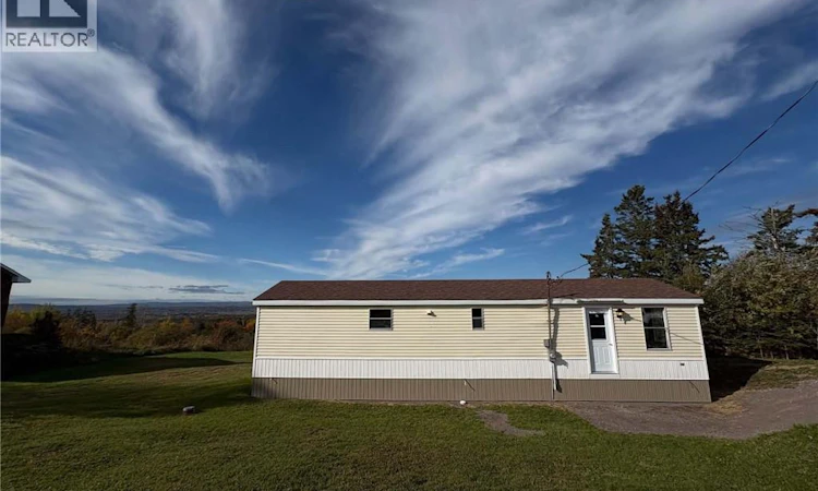 402 Memramcook Road Est