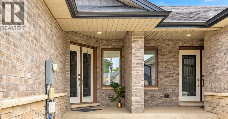 3619 Hallee Crescent, Windsor, ON, N8W 0B3 - 2