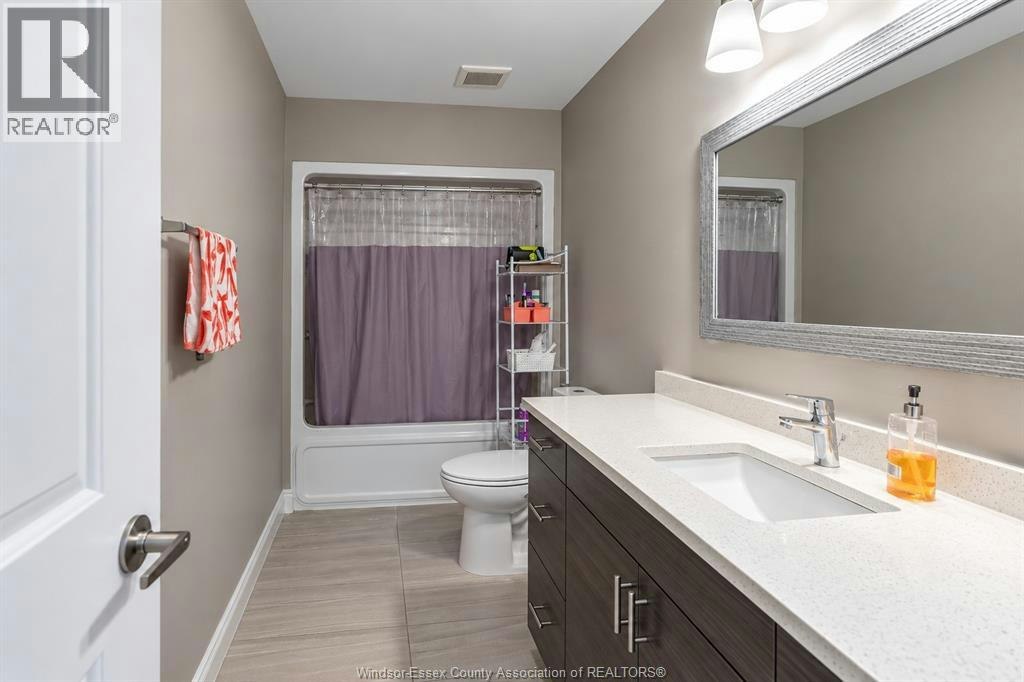 3619 Hallee Crescent, Windsor, ON, N8W 0B3 - 12