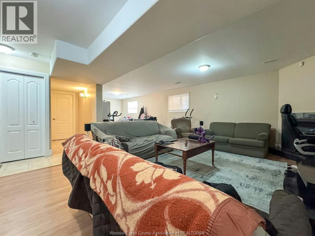 4583 Helsinki, Windsor, ON, N9G 0A6 - 22