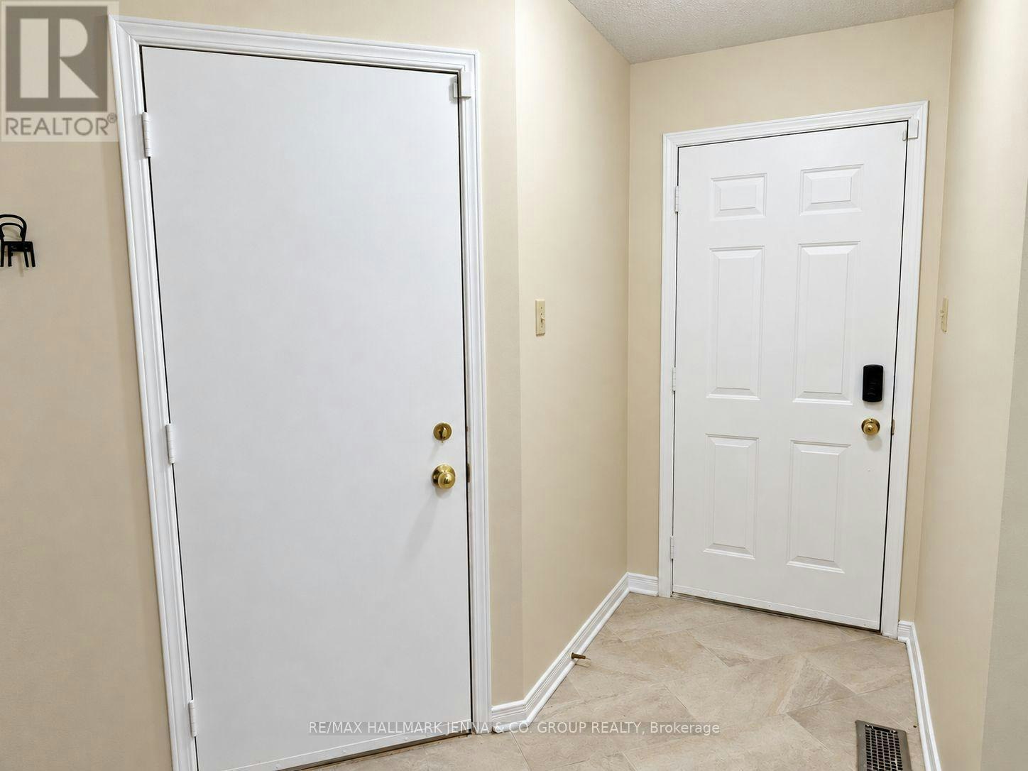 1409 Caravel Crescent, Ottawa, ON, K1E 3X4 - 5