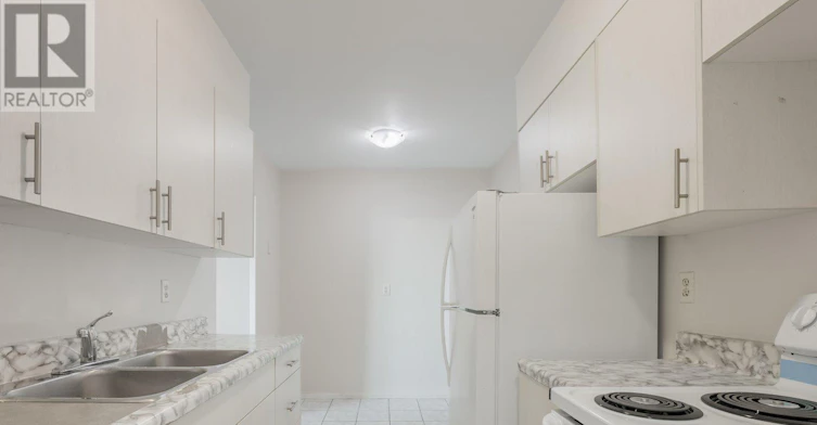 801-1385 Midland Avenue, Toronto, ON, M1P 3B8 - 16