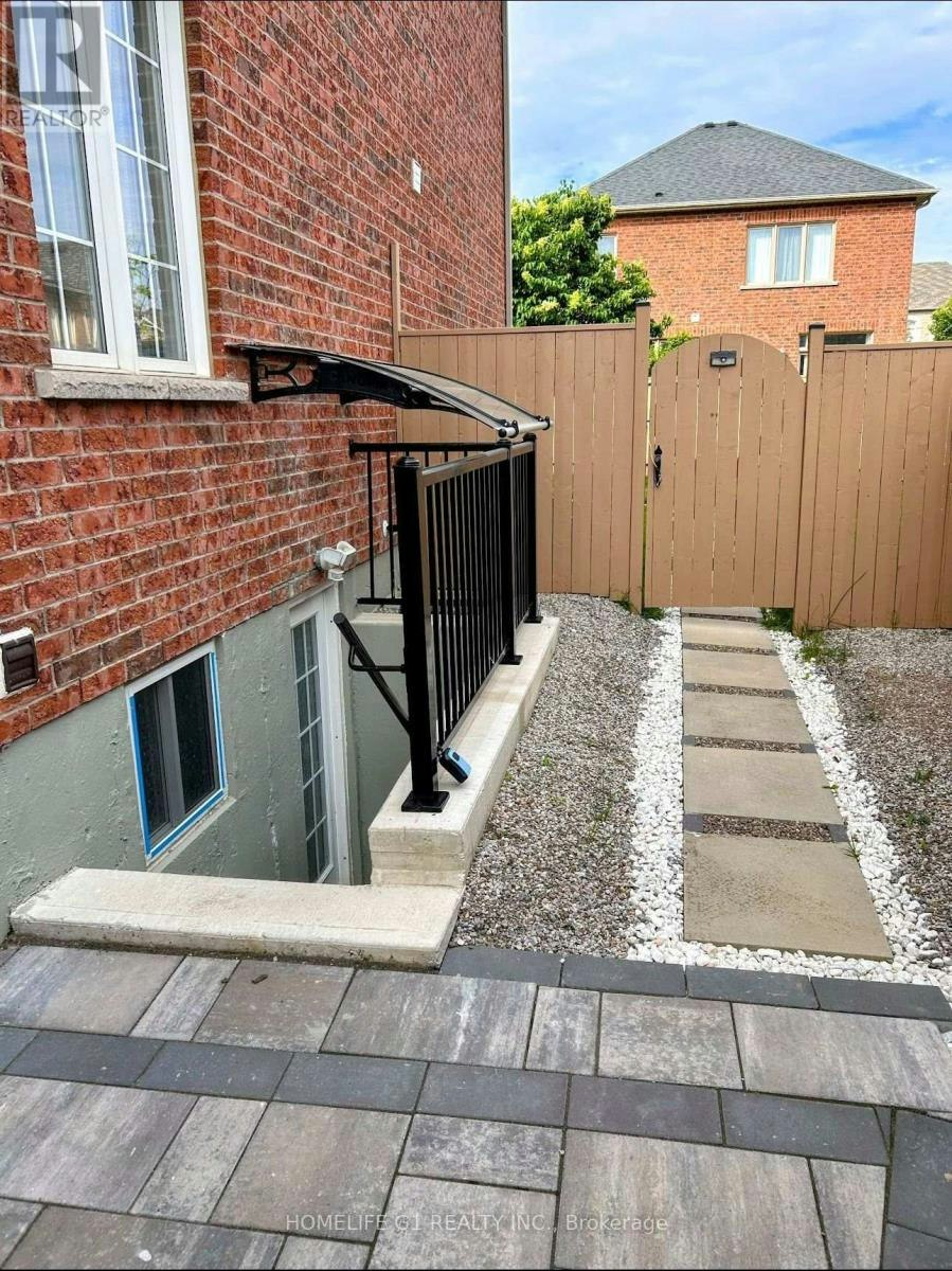 45 Dame Gruev Drive, Markham, ON, L6E 0M4