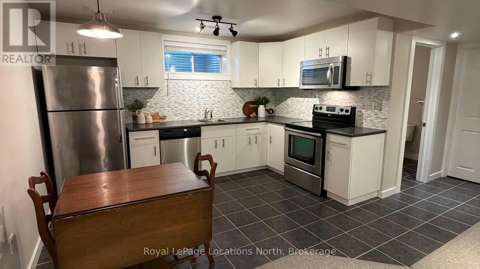LOWER-37 Davis Street, Collingwood, ON, L9Y 0E2 - 4