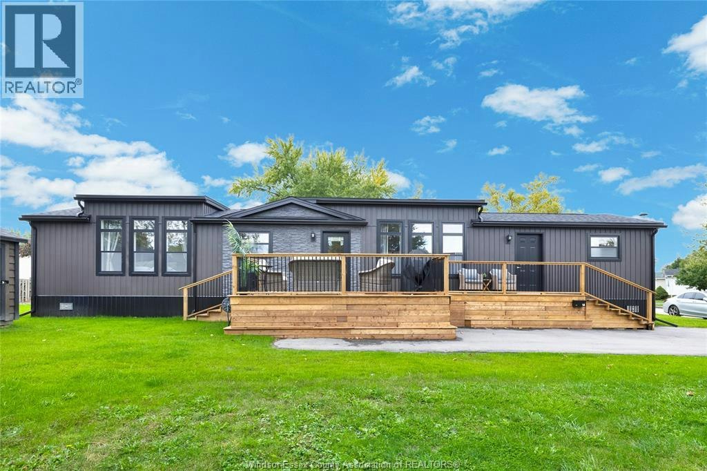 14 Dana, Essex, ON, N8M 1Y9