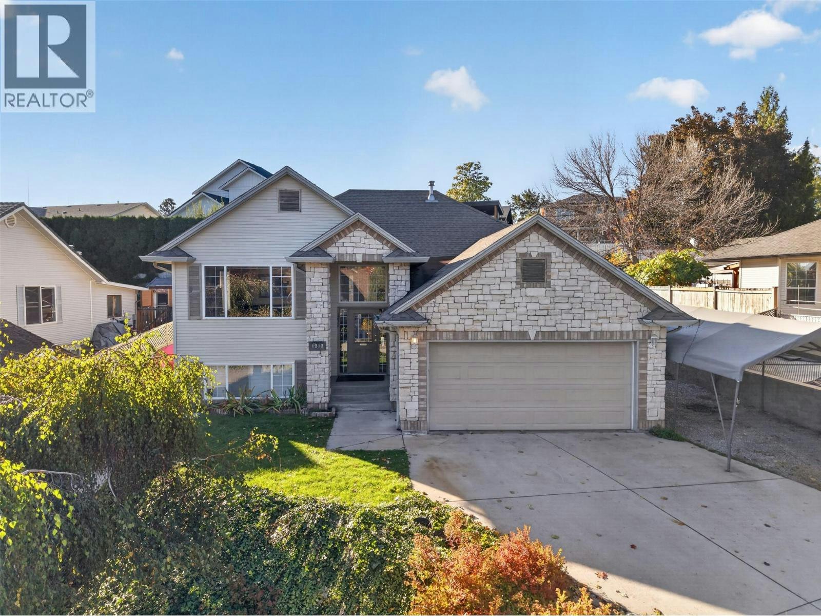 1212 Cerise Drive, Kelowna, BC, V1Y 9R8