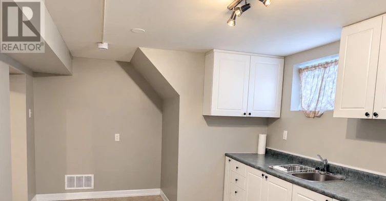 BSMT-661 Taylor Avenue, Oshawa, ON, L1H 2E9 - 3