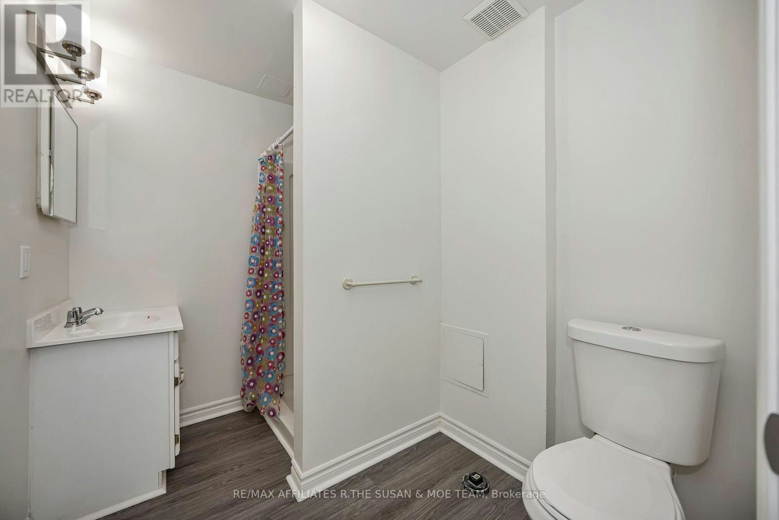 2131 Neepawa Avenue, Ottawa, ON, K2A 3L8 - 18
