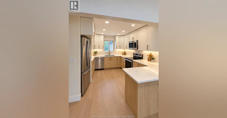 UPPER-2101 Dominion, Windsor, ON, N9B 3H8 - 5