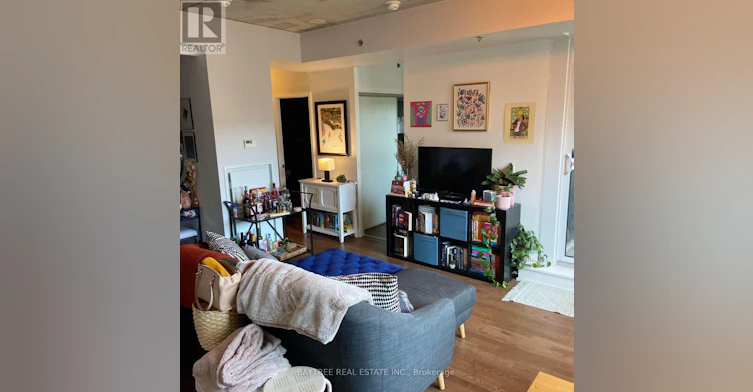 635-20 Minowan Miikan Avenue, Toronto, ON, M6J 1M3 - 3