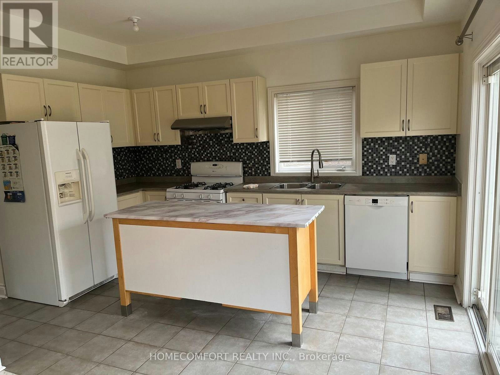 22 Amparo Drive, Vaughan, ON, L4H 2L3 - 4