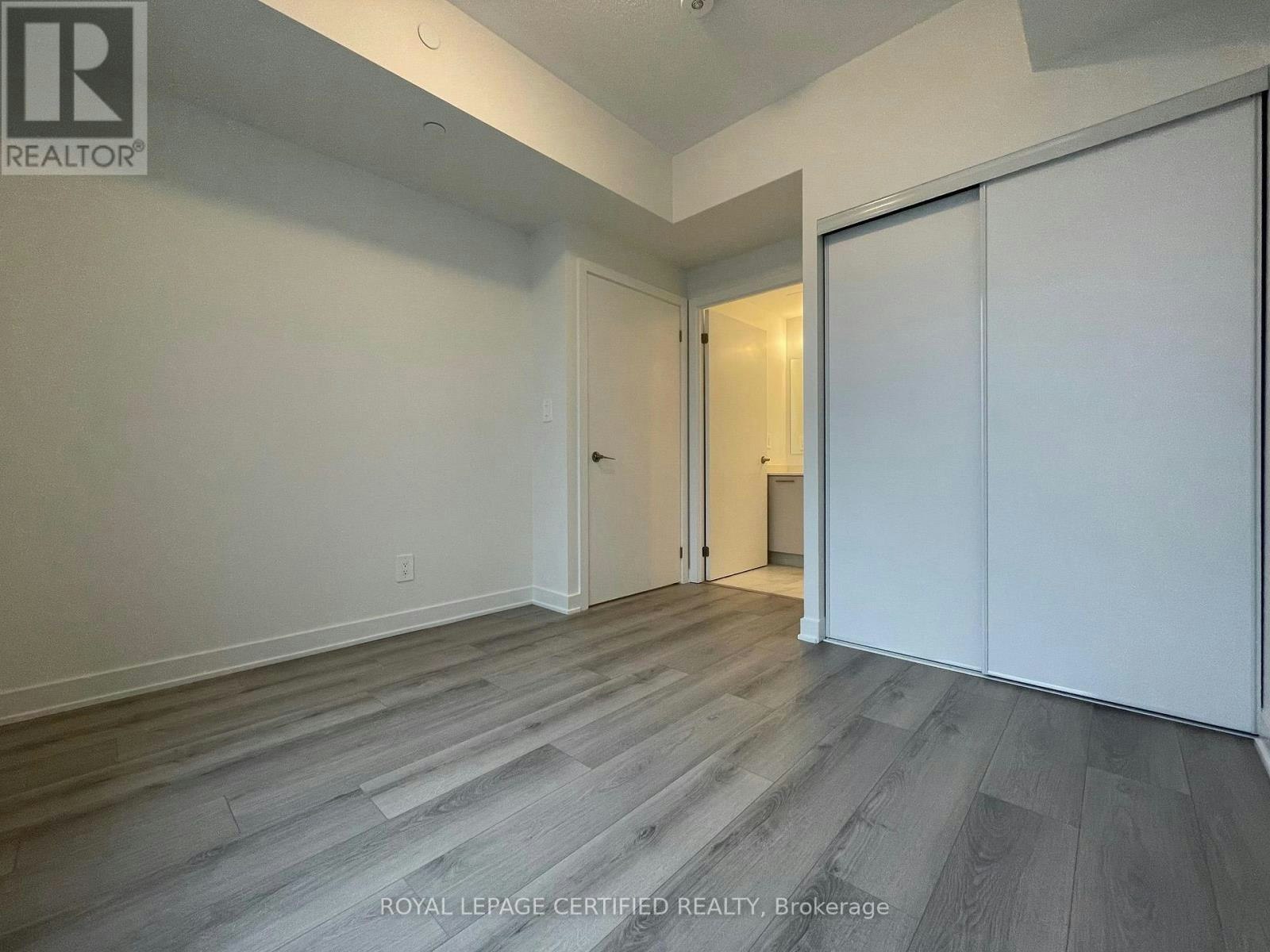 611-1440 Clarriage Court, Milton, ON, L9E 1B3 - 11
