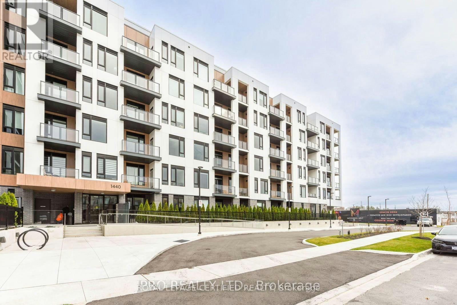 611-1440 Clarriage Court, Milton, ON, L9E 1B3