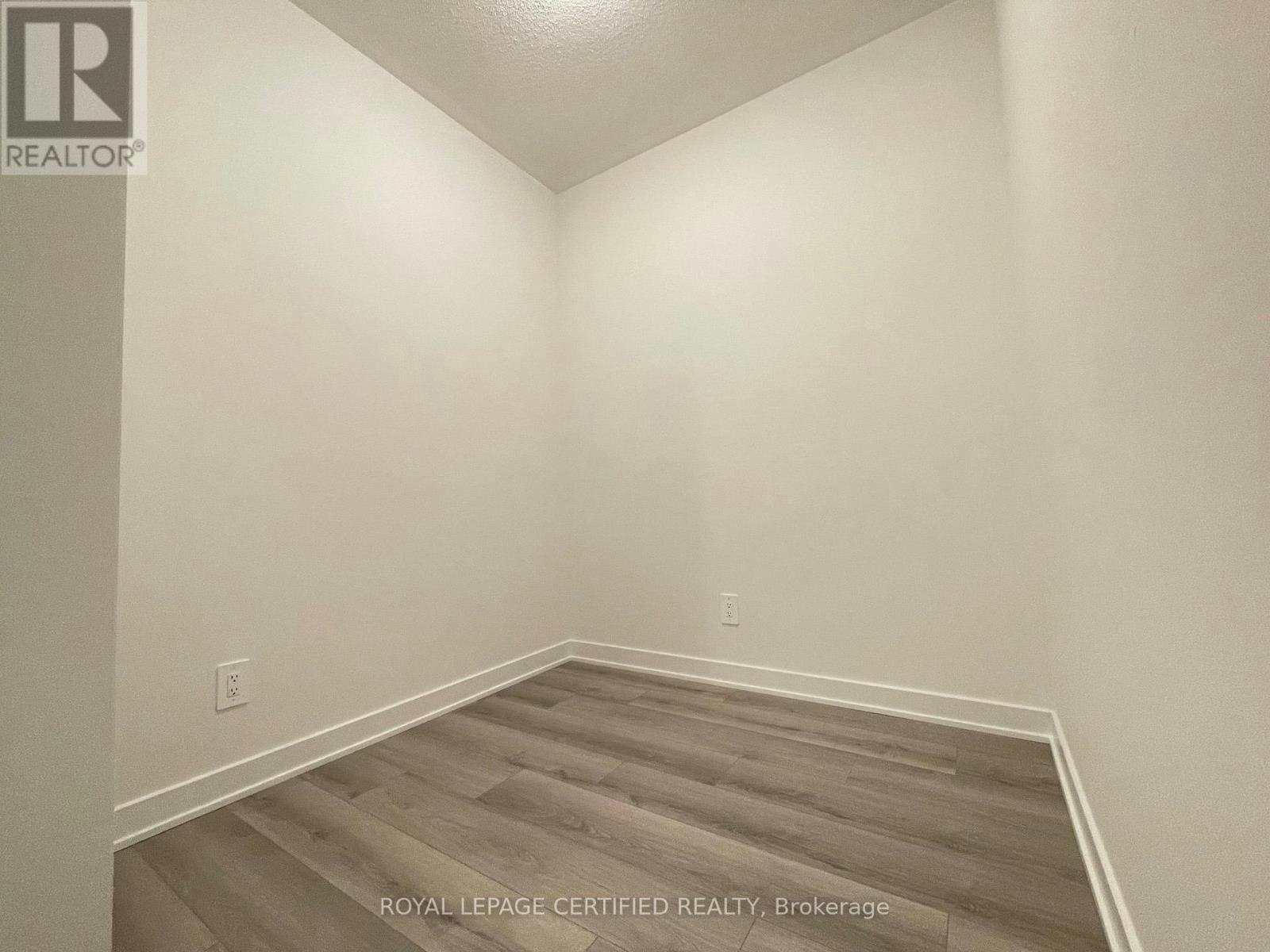 611-1440 Clarriage Court, Milton, ON, L9E 1B3 - 13