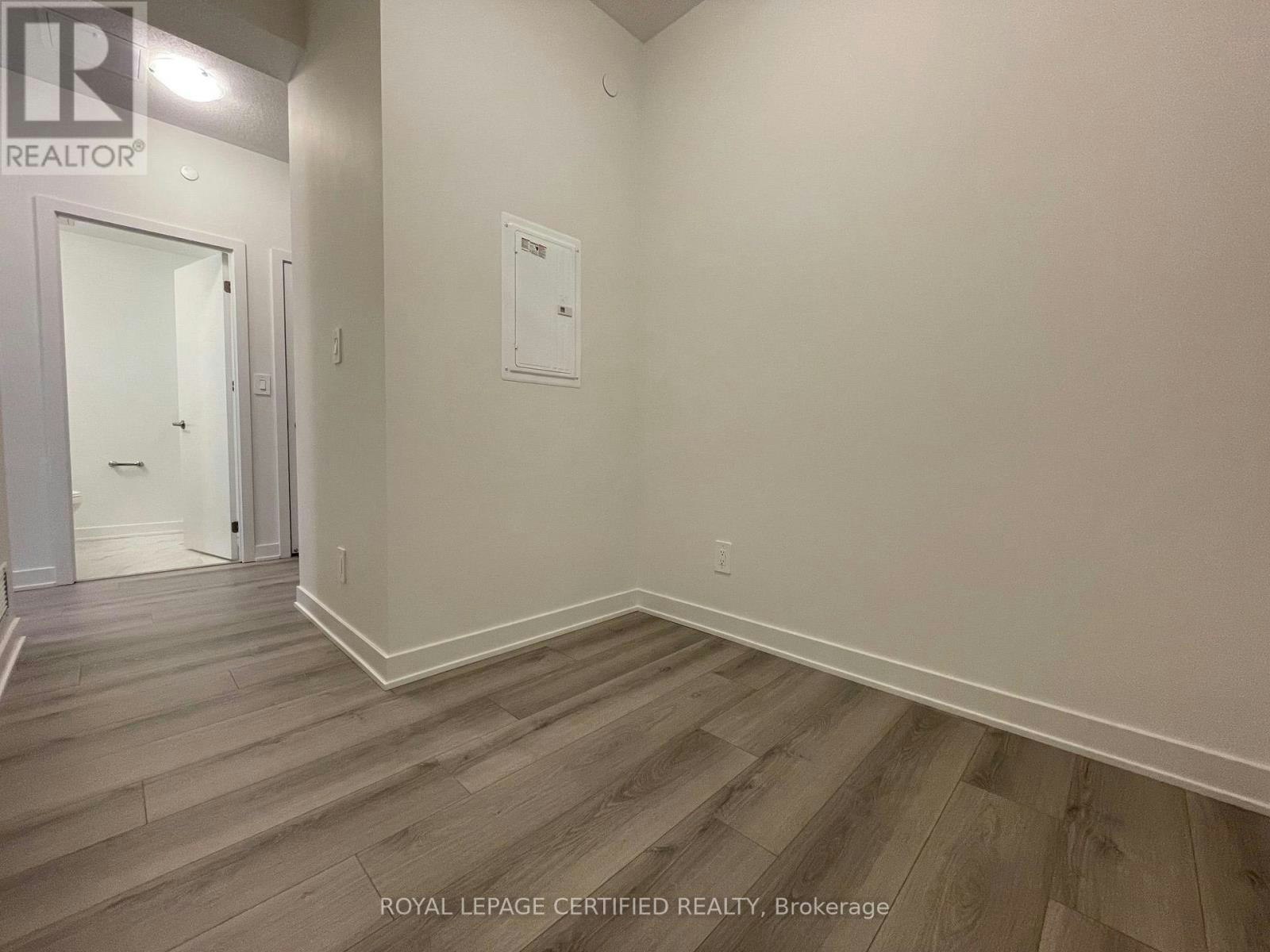 611-1440 Clarriage Court, Milton, ON, L9E 1B3 - 14