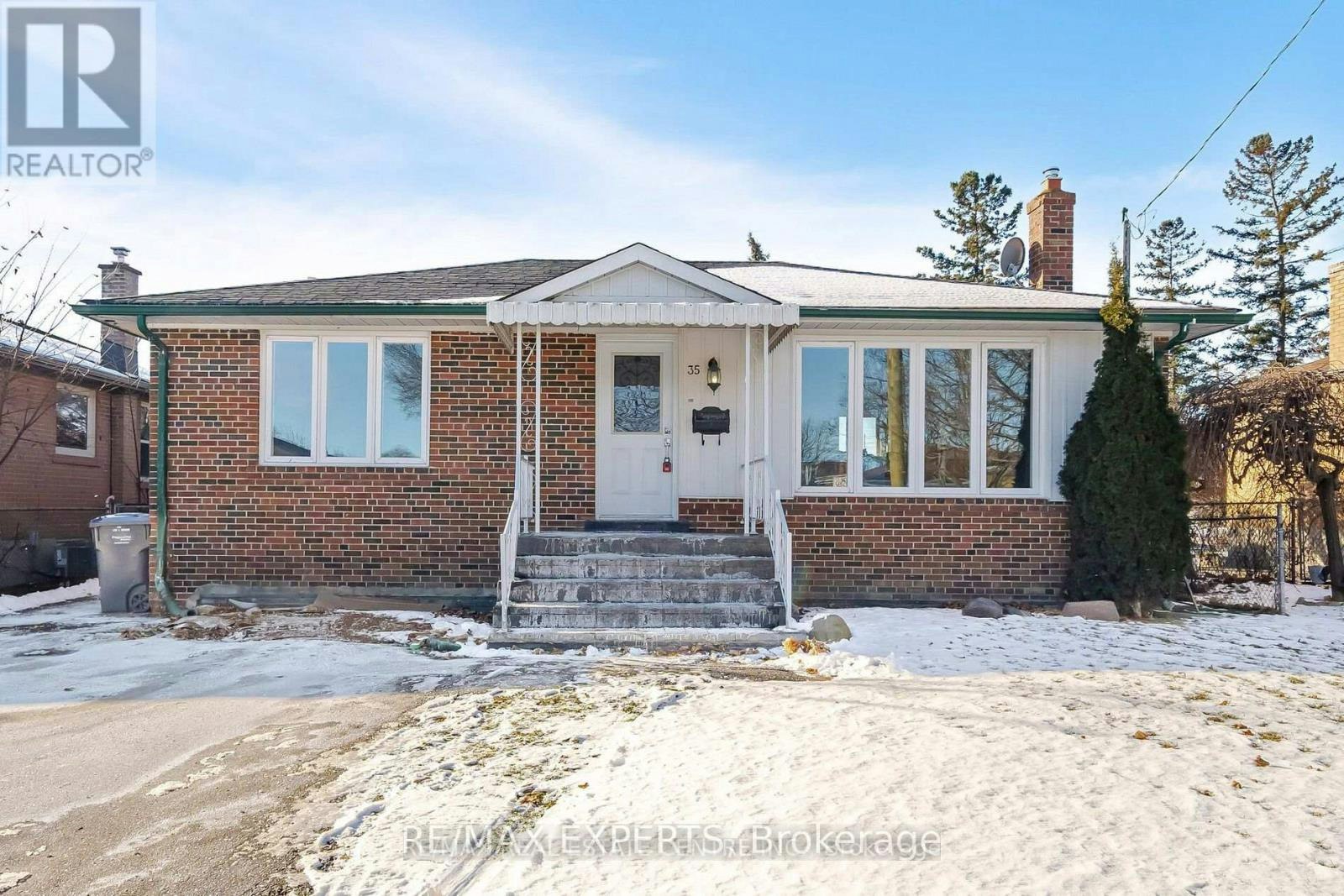 35 Edgemont Drive, Brampton, ON, L6V 1K9