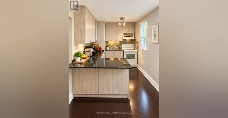 83 Wheatfield Road, Toronto, ON, M8V 1S6 - 2