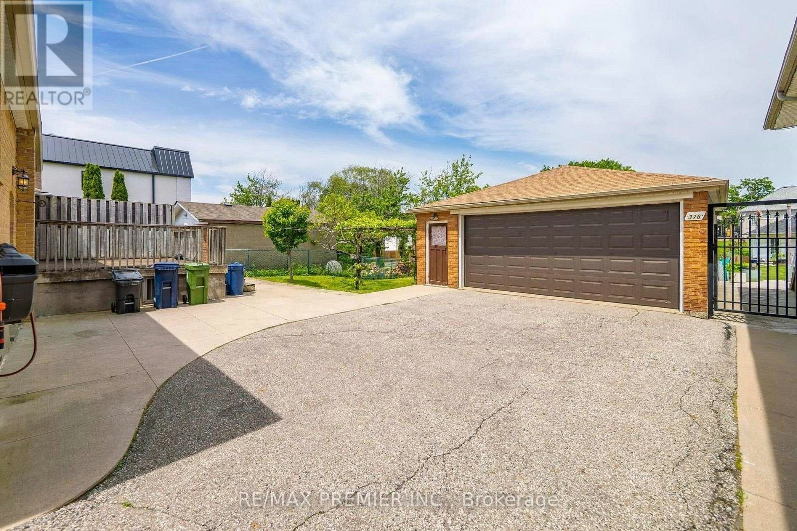 MAIN-376 Rustic Road, Toronto, ON, M6L 1W7 - 3