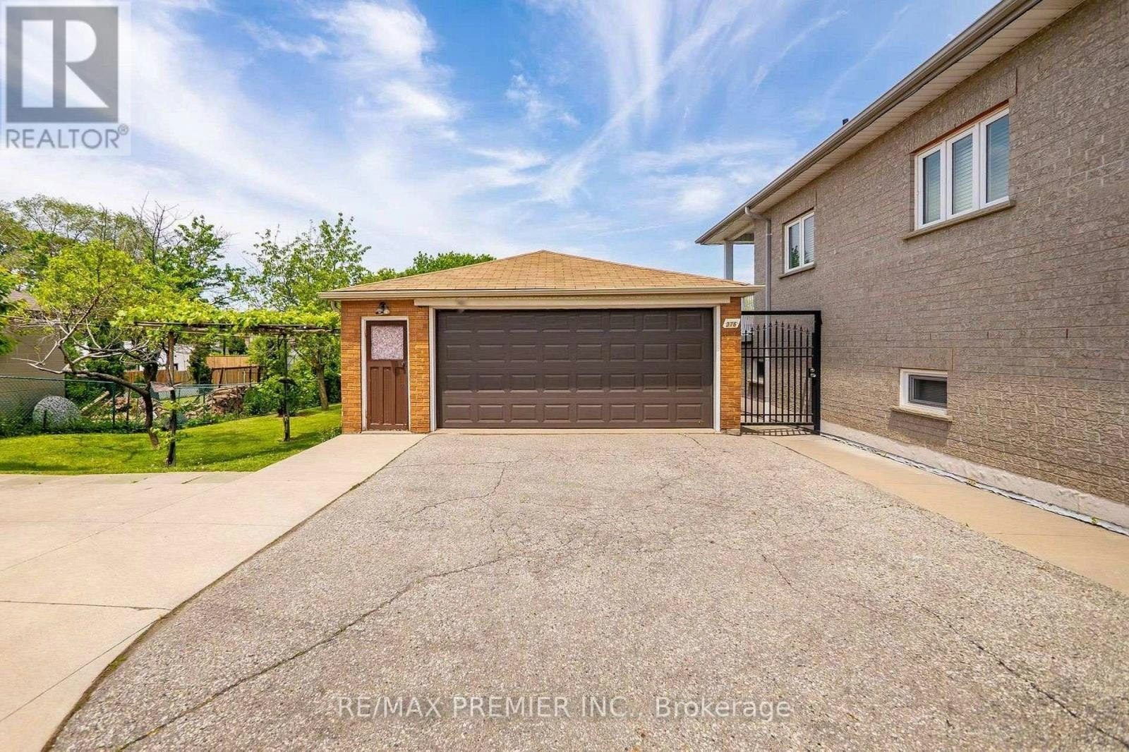MAIN-376 Rustic Road, Toronto, ON, M6L 1W7 - 4