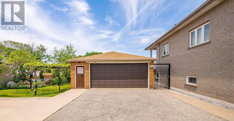 MAIN-376 Rustic Road, Toronto, ON, M6L 1W7 - 4