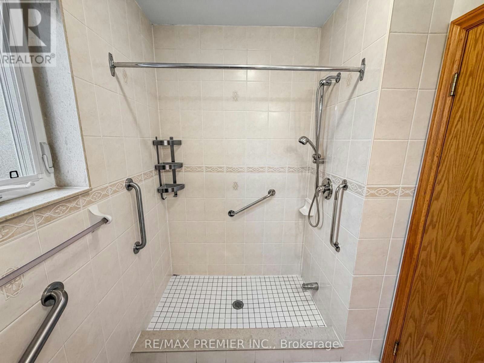 MAIN-376 Rustic Road, Toronto, ON, M6L 1W7 - 18