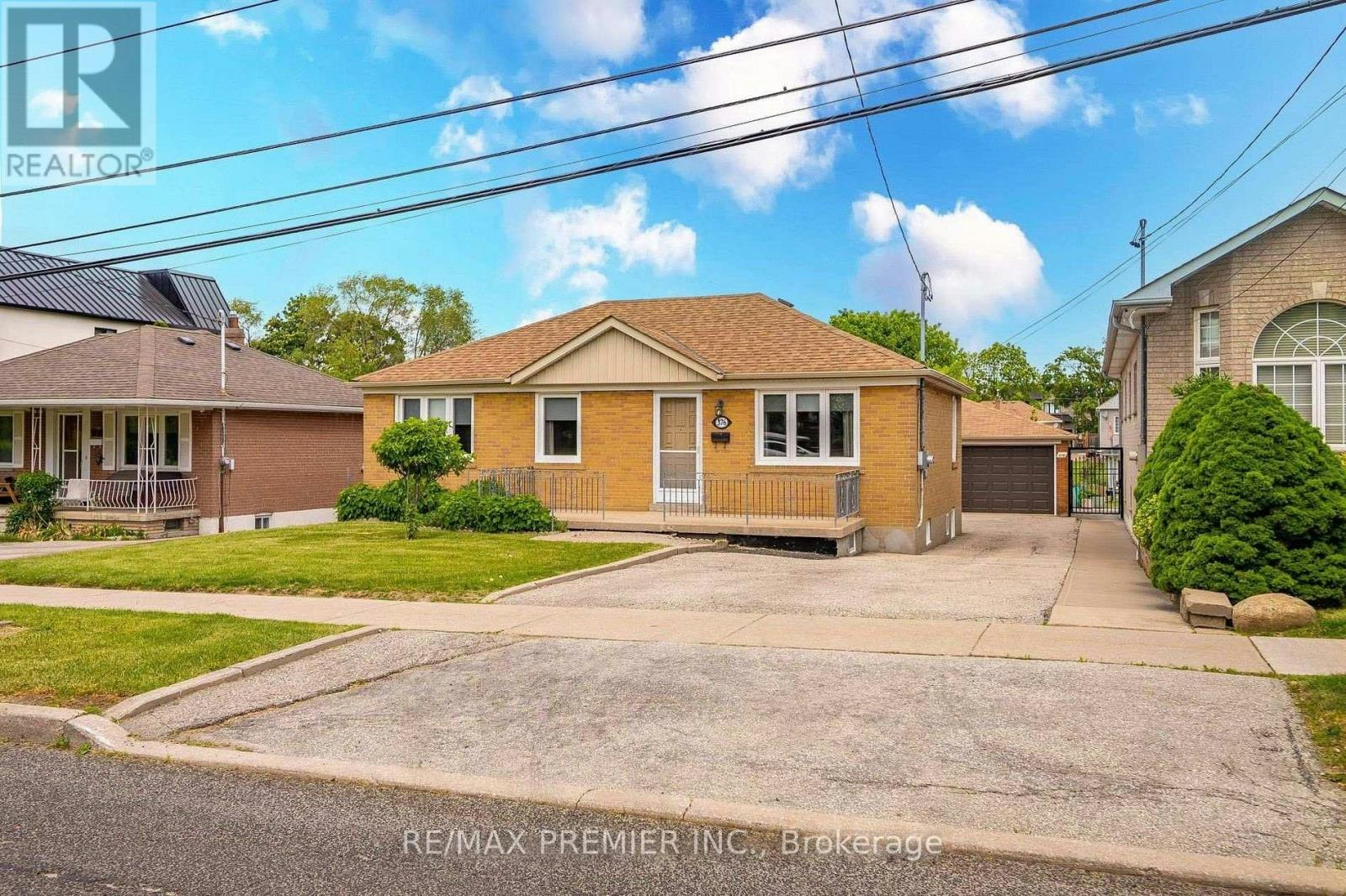 MAIN-376 Rustic Road, Toronto, ON, M6L 1W7