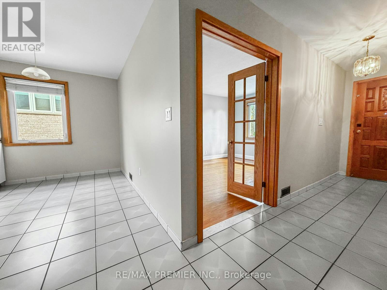 MAIN-376 Rustic Road, Toronto, ON, M6L 1W7 - 10