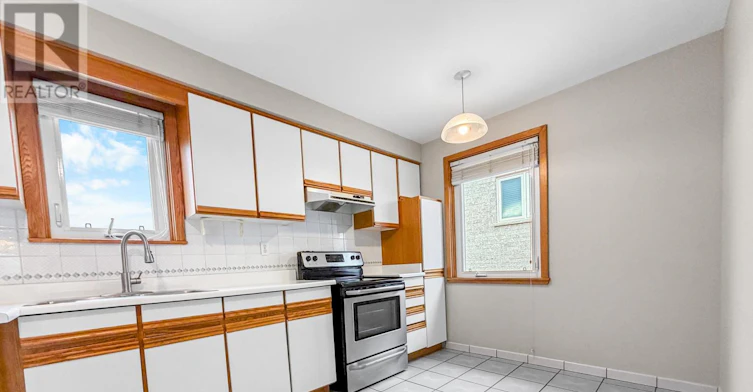 MAIN-376 Rustic Road, Toronto, ON, M6L 1W7 - 9