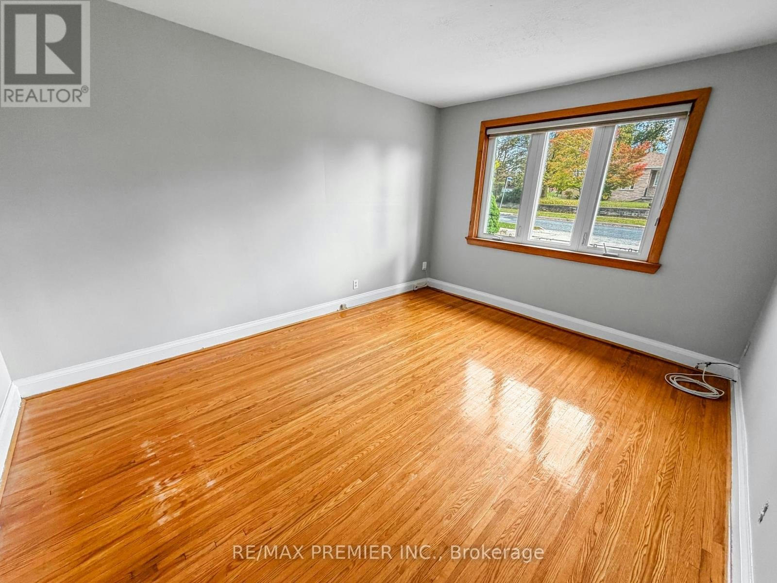 MAIN-376 Rustic Road, Toronto, ON, M6L 1W7 - 6