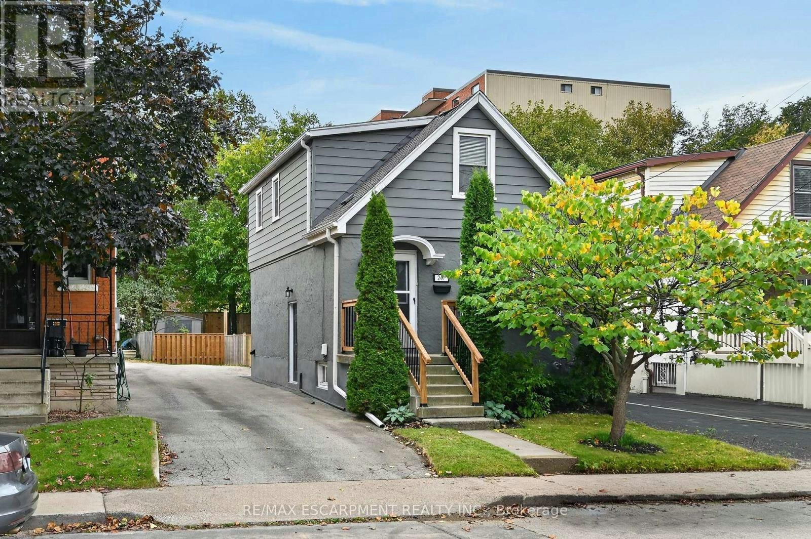 247 Homewood Avenue, Hamilton, ON, L8P 2M7