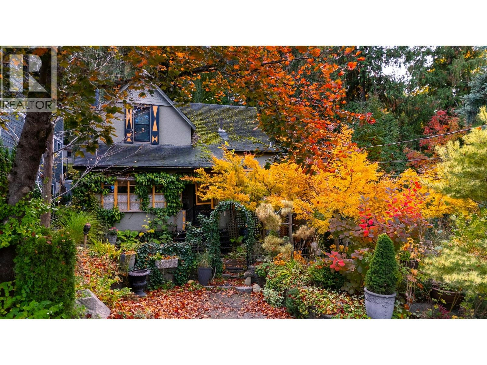 218 Union Street, Nelson, BC, V6L 4A3