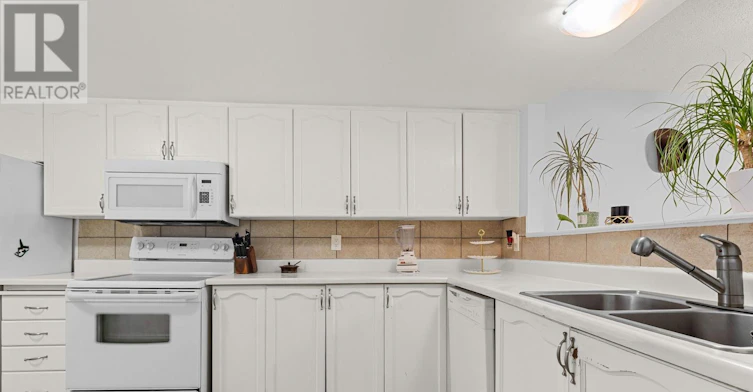 605-1589 St Bernard Street, Ottawa, ON, K1T 3H9 - 11