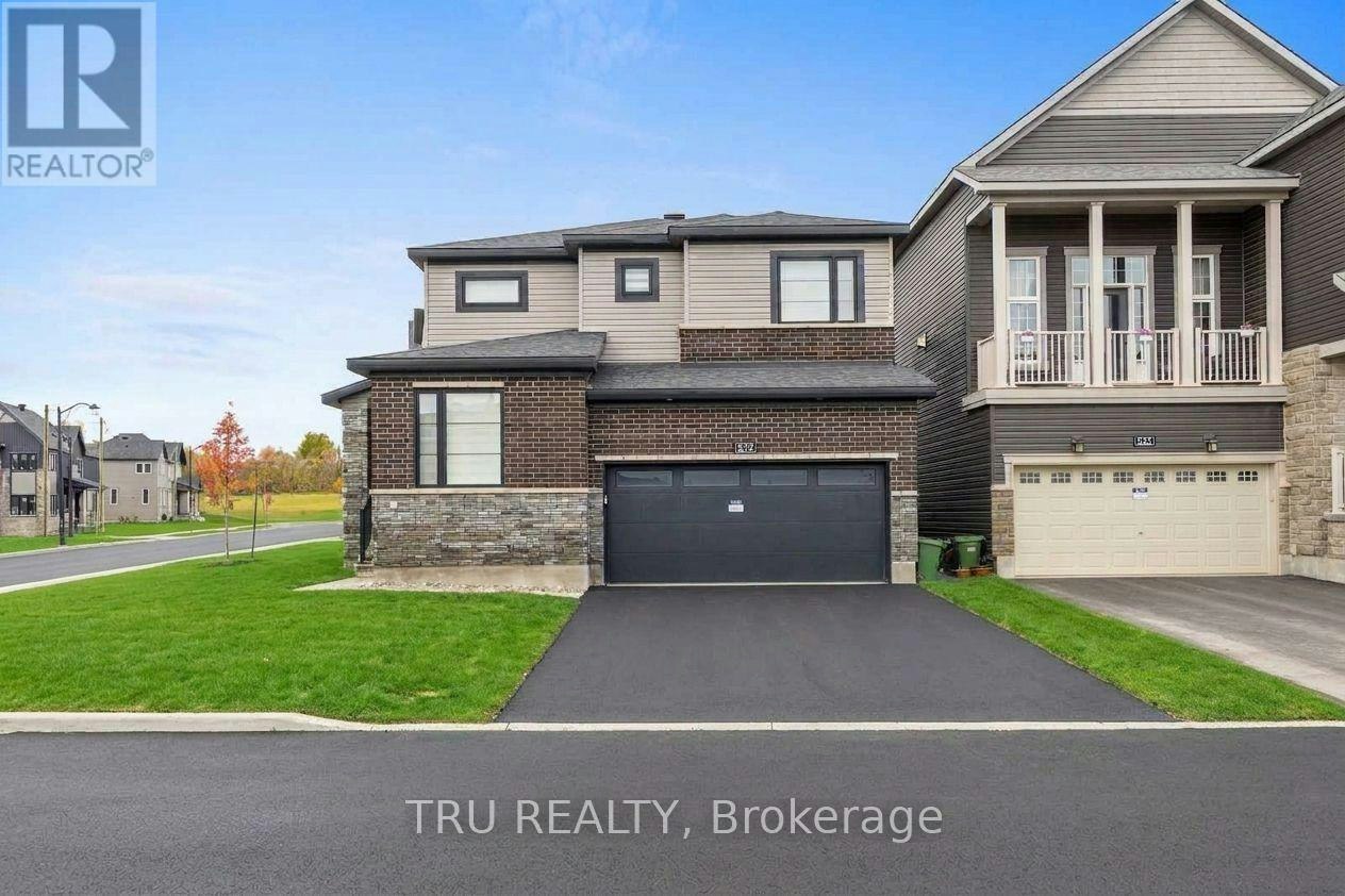 624 Galarneau Way, Ottawa, ON, K2W 0M1