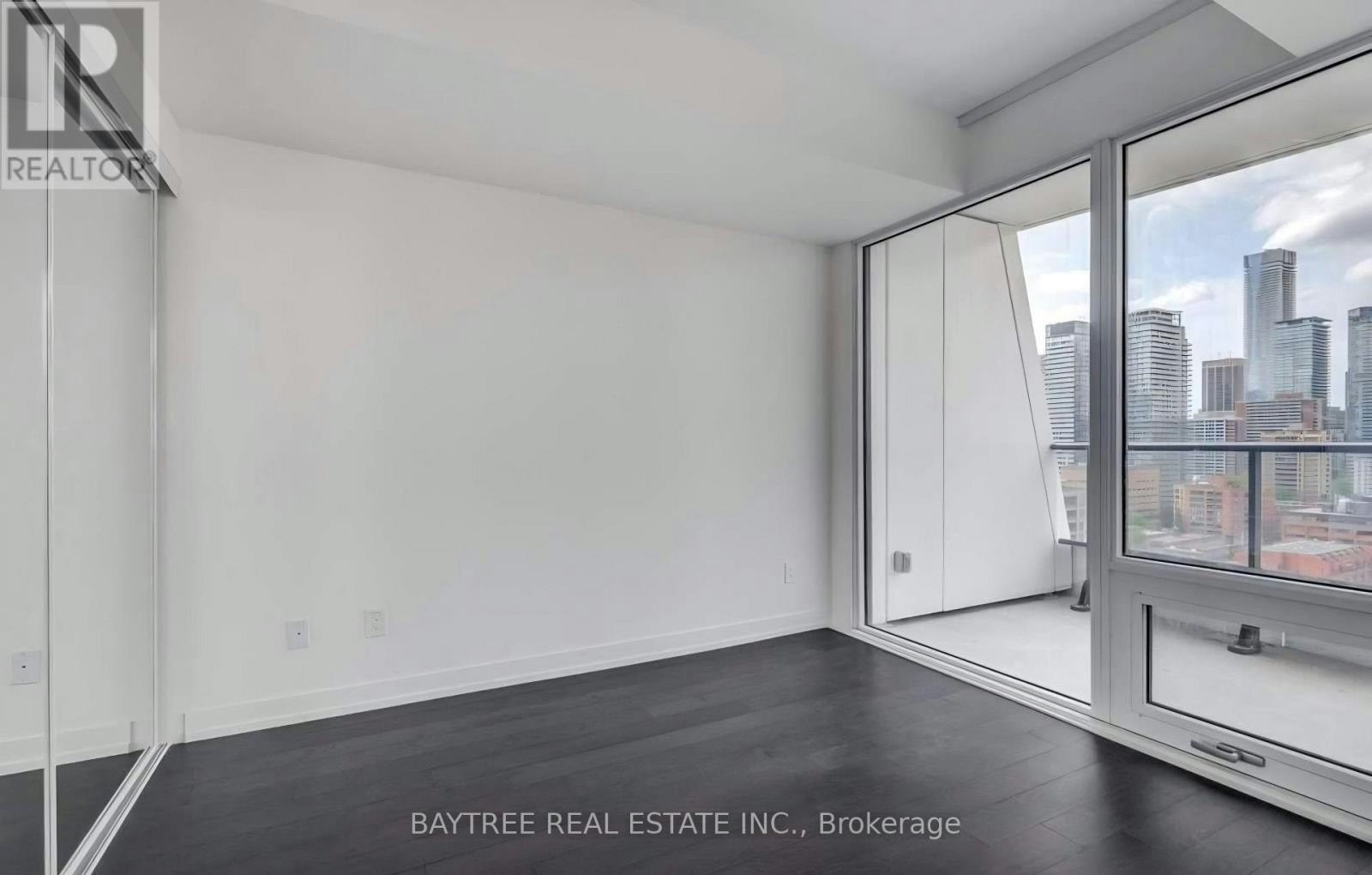 2706-85 Wood Street, Toronto, ON, M4Y 0E8 - 4