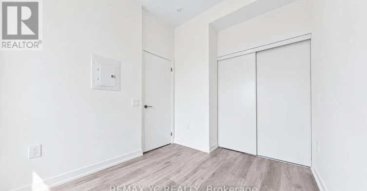 411-8 Olympic Garden Drive, Toronto, ON, M2M 0B9 - 10