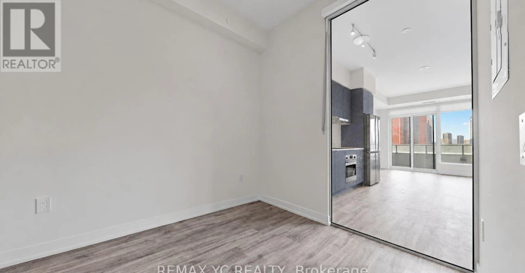 411-8 Olympic Garden Drive, Toronto, ON, M2M 0B9 - 8