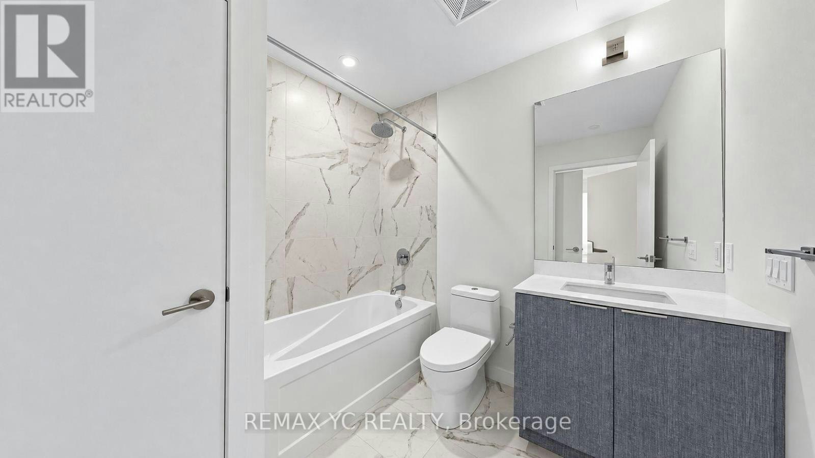 411-8 Olympic Garden Drive, Toronto, ON, M2M 0B9 - 6