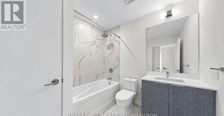 411-8 Olympic Garden Drive, Toronto, ON, M2M 0B9 - 6